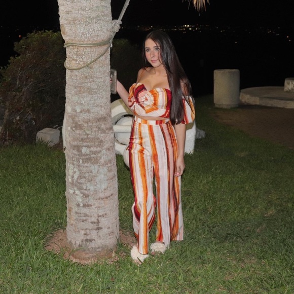 Two pieces outfit - Picture 1 of 3
